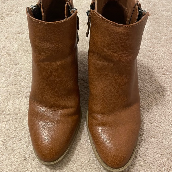 Universal Thread Brown Leather Ankle Booties - Picture 2 of 4